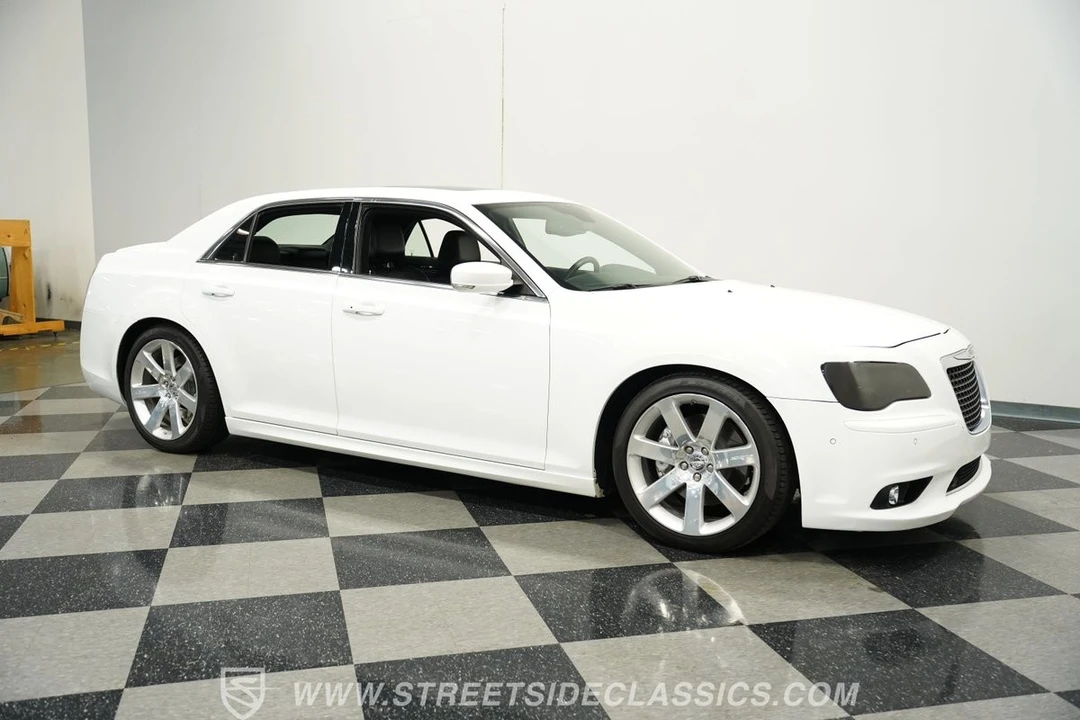 2012 Chrysler 300 (2005-2023) - Image 15 of 21