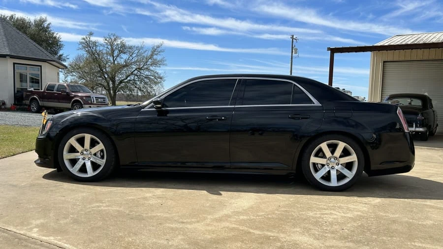 2012 Chrysler 300 (2005-2023) - Image 5 of 19