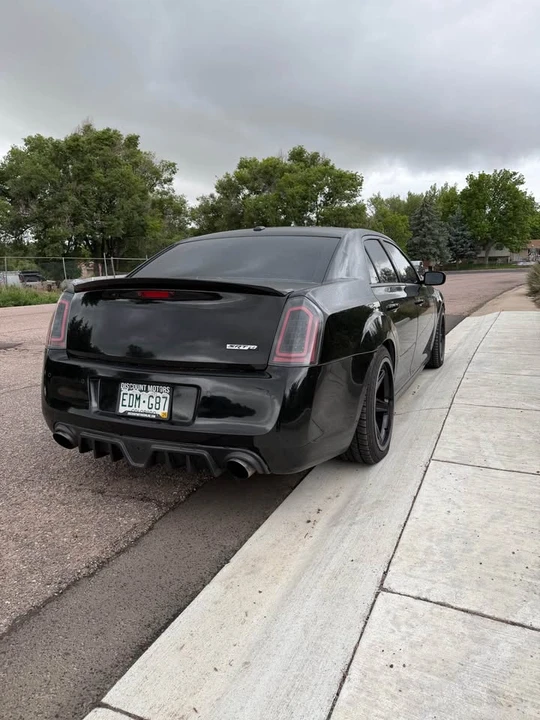 2012 Chrysler 300 (2005-2023) - Image 2 of 13