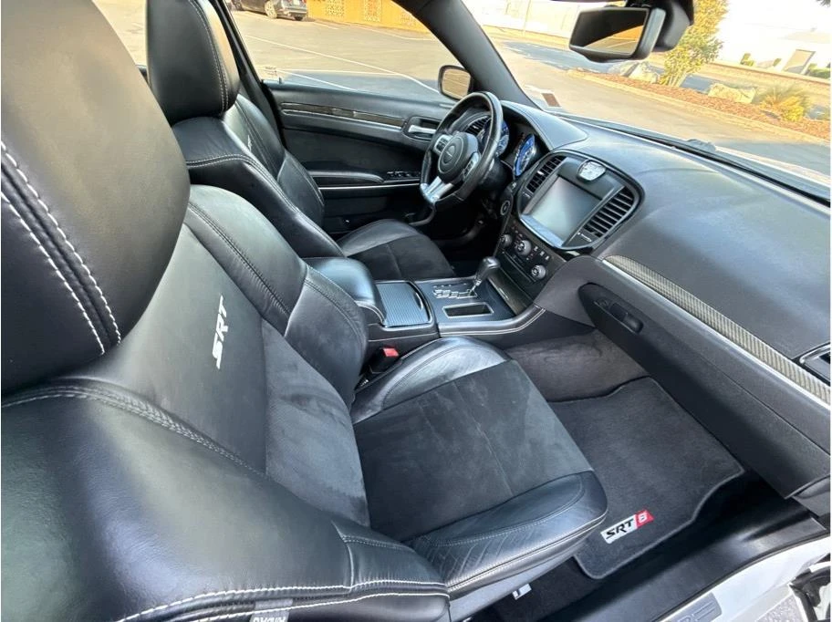 2012 Chrysler 300 (2005-2023) - Image 11 of 31