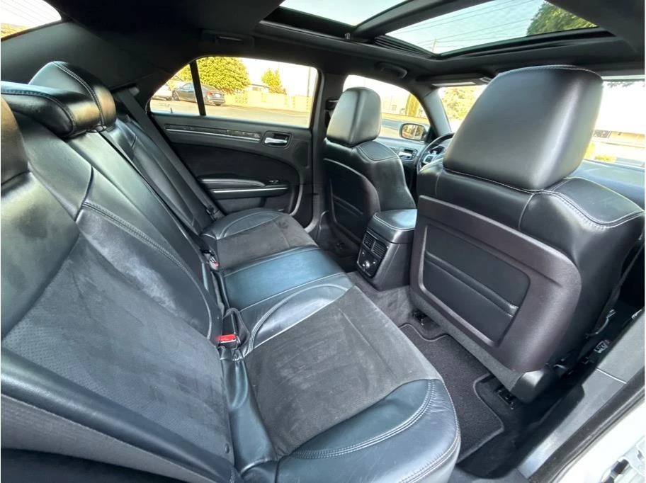 2012 Chrysler 300 (2005-2023) - Image 13 of 31