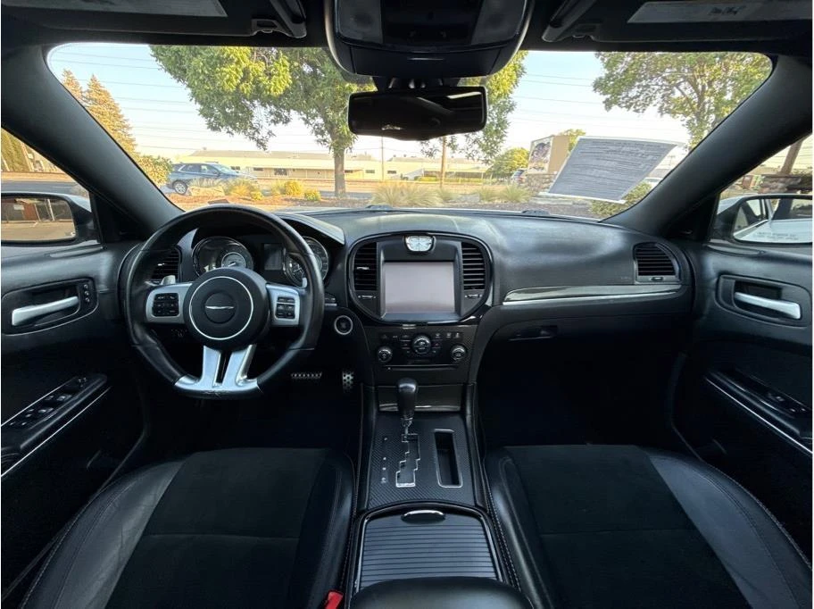 2012 Chrysler 300 (2005-2023) - Image 15 of 31