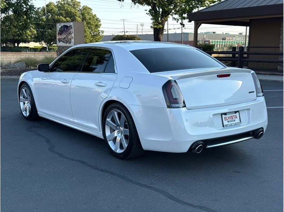 2012 Chrysler 300 (2005-2023) - Image 4 of 31
