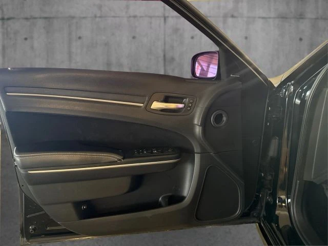 2012 Chrysler 300 (2005-2023) - Image 20 of 23