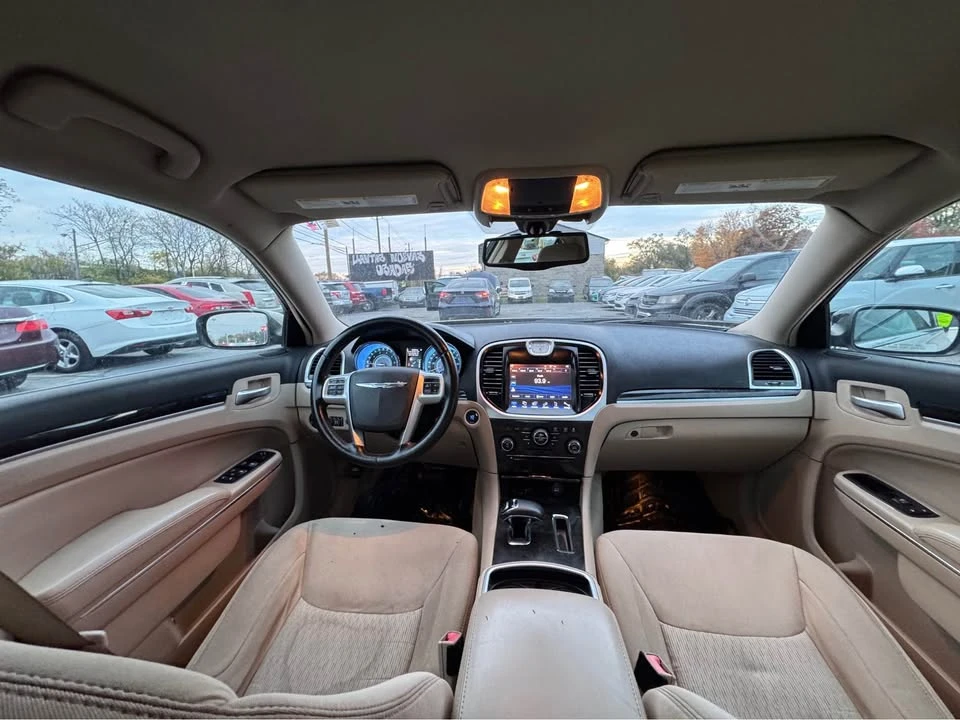 2012 Chrysler 300 (2005-2023) - Image 10 of 13