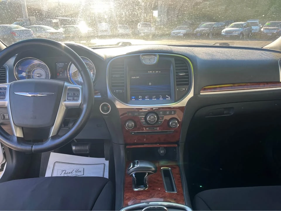 2012 Chrysler 300 (2005-2023) - Image 7 of 9