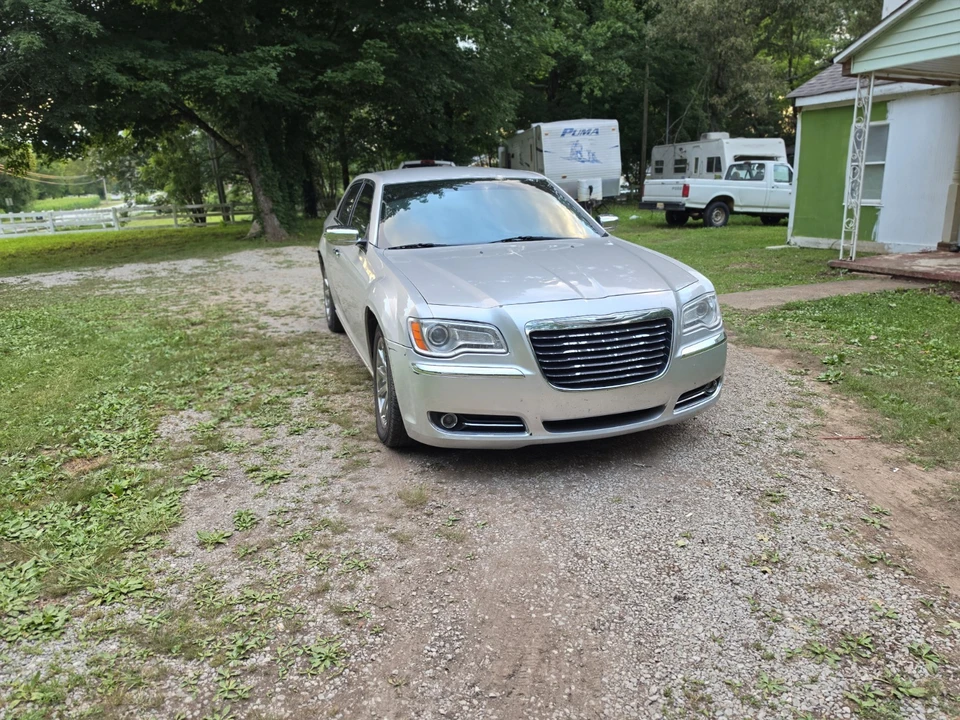 2012 Chrysler 300 (2005-2023) - Image 2 of 8