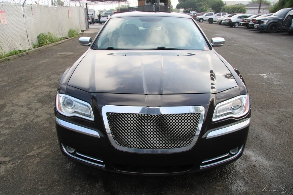 2012 Chrysler 300 (2005-2023) - Image 10 of 21