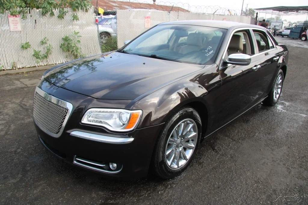 2012 Chrysler 300 (2005-2023) - Image 2 of 21
