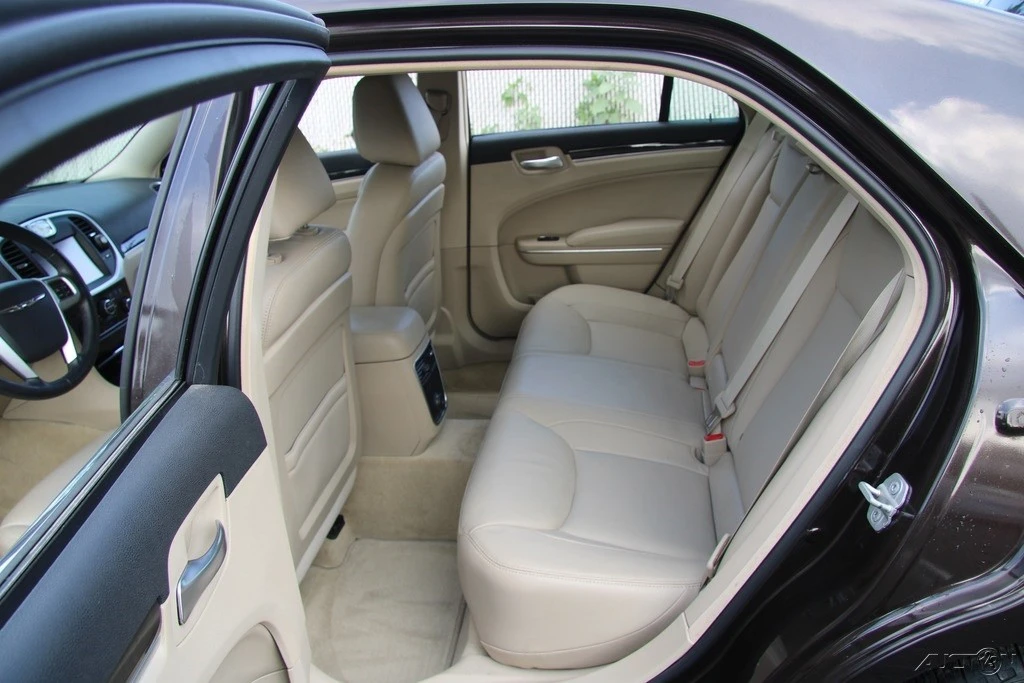 2012 Chrysler 300 (2005-2023) - Image 21 of 21