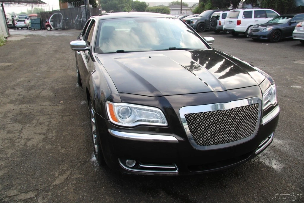 2012 Chrysler 300 (2005-2023) - Image 9 of 21