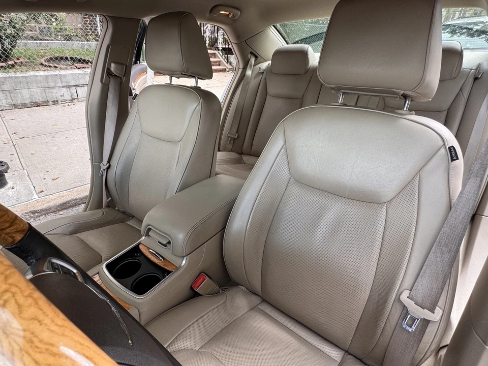 2012 Chrysler 300 (2005-2023) - Image 24 of 28