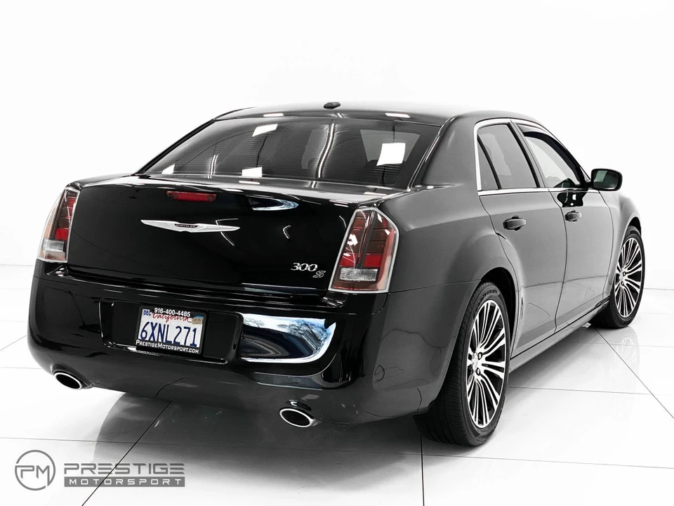 2012 Chrysler 300 (2005-2023) - Image 6 of 12