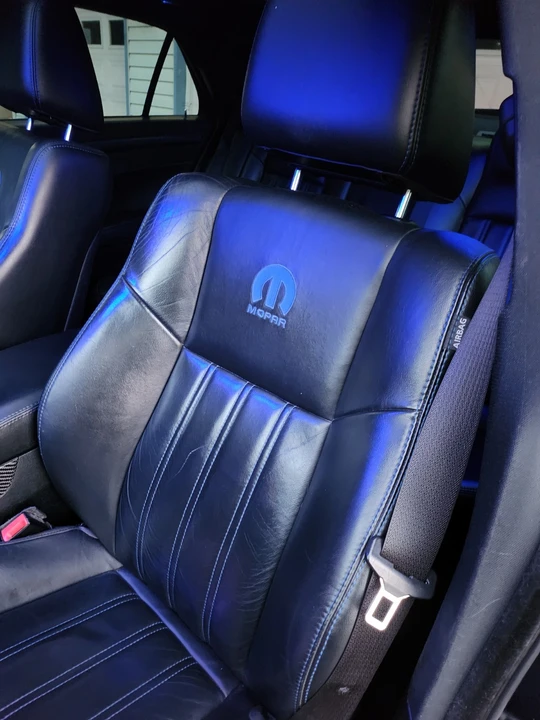 2012 Chrysler 300 (2005-2023) - Image 3 of 21