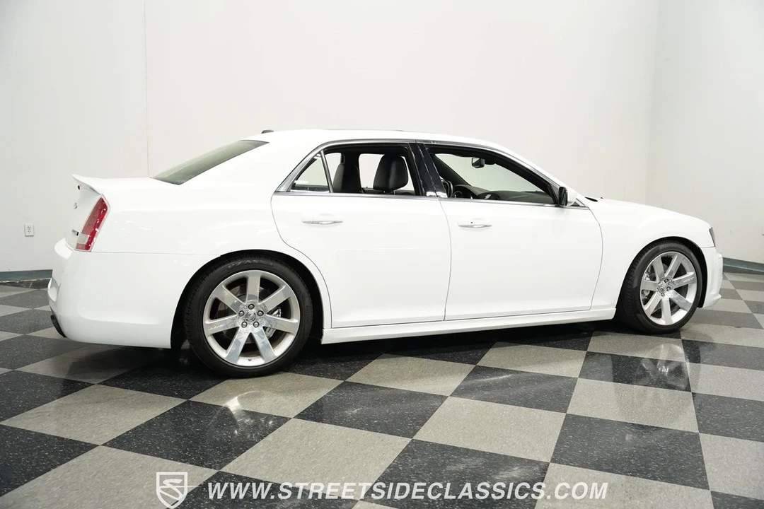2012 Chrysler 300 (2005-2023) - Image 14 of 21