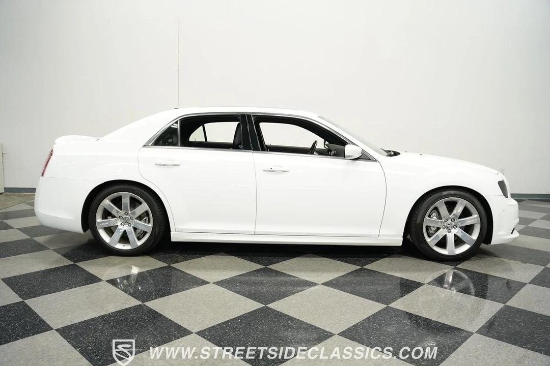 2012 Chrysler 300 (2005-2023) - Image 15 of 21