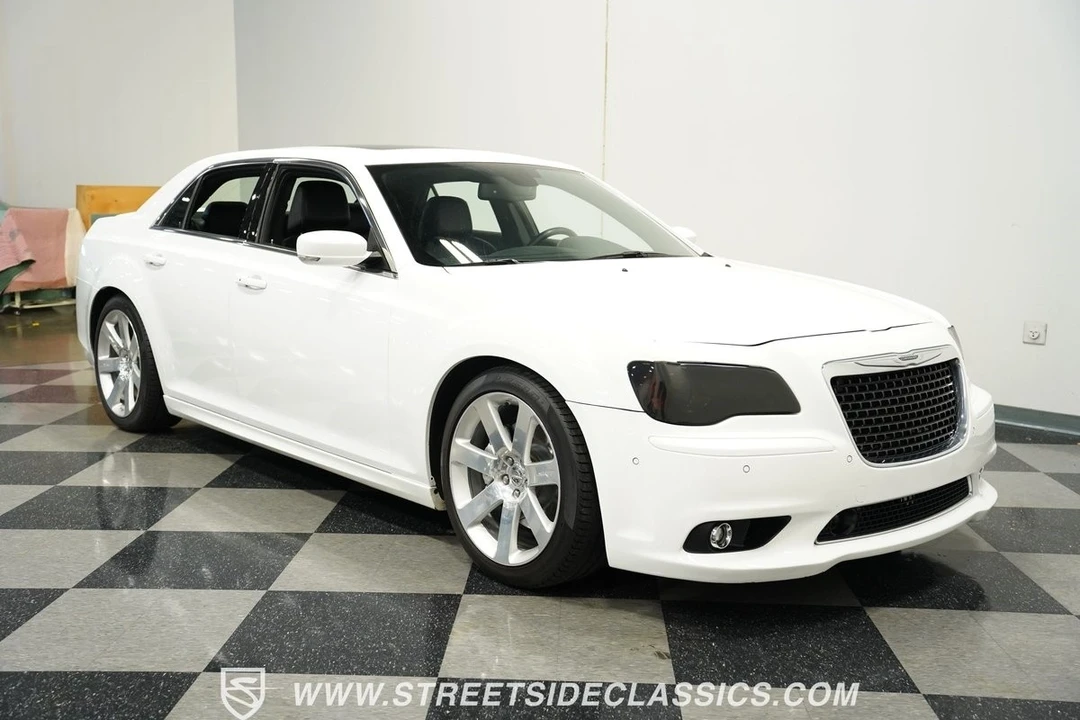 2012 Chrysler 300 (2005-2023) - Image 17 of 21