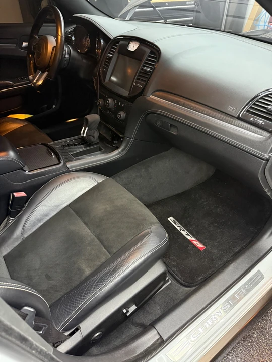 2012 Chrysler 300 (2005-2023) - Image 8 of 21