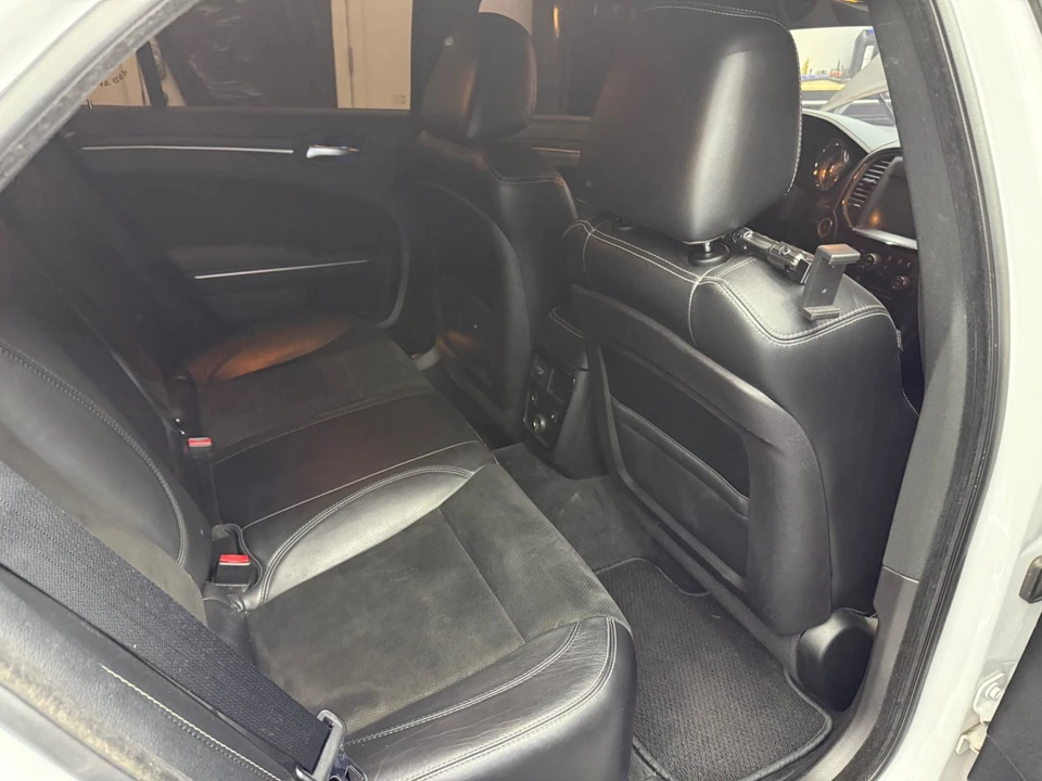 2012 Chrysler 300 (2005-2023) - Image 13 of 21