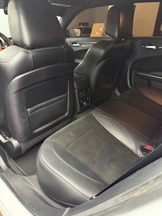 2012 Chrysler 300 (2005-2023) - Image 5 of 21