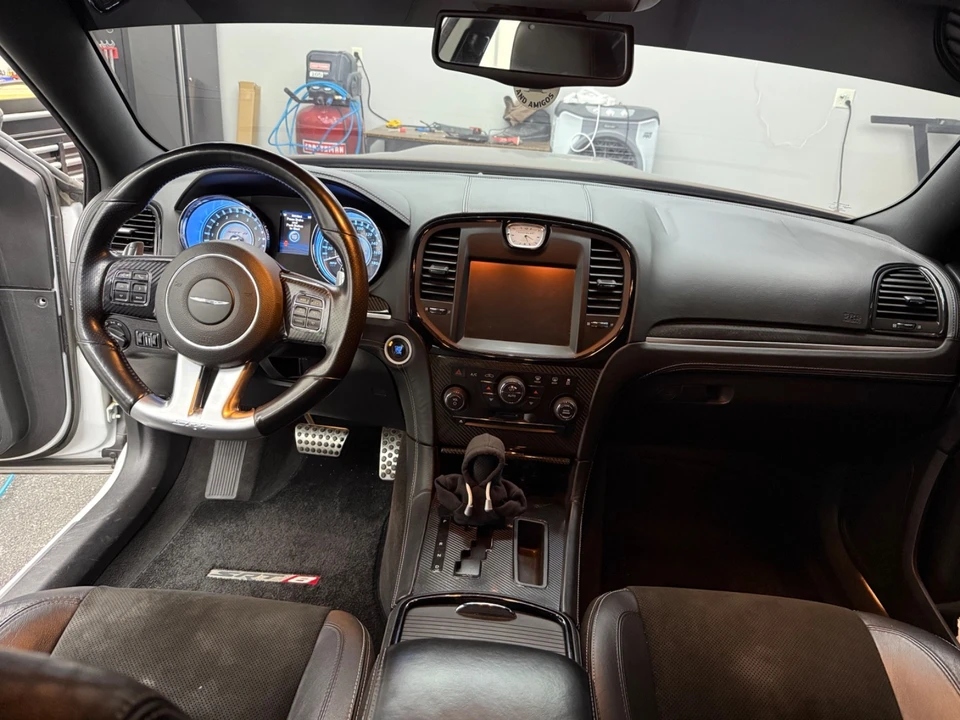2012 Chrysler 300 (2005-2023) - Image 10 of 21