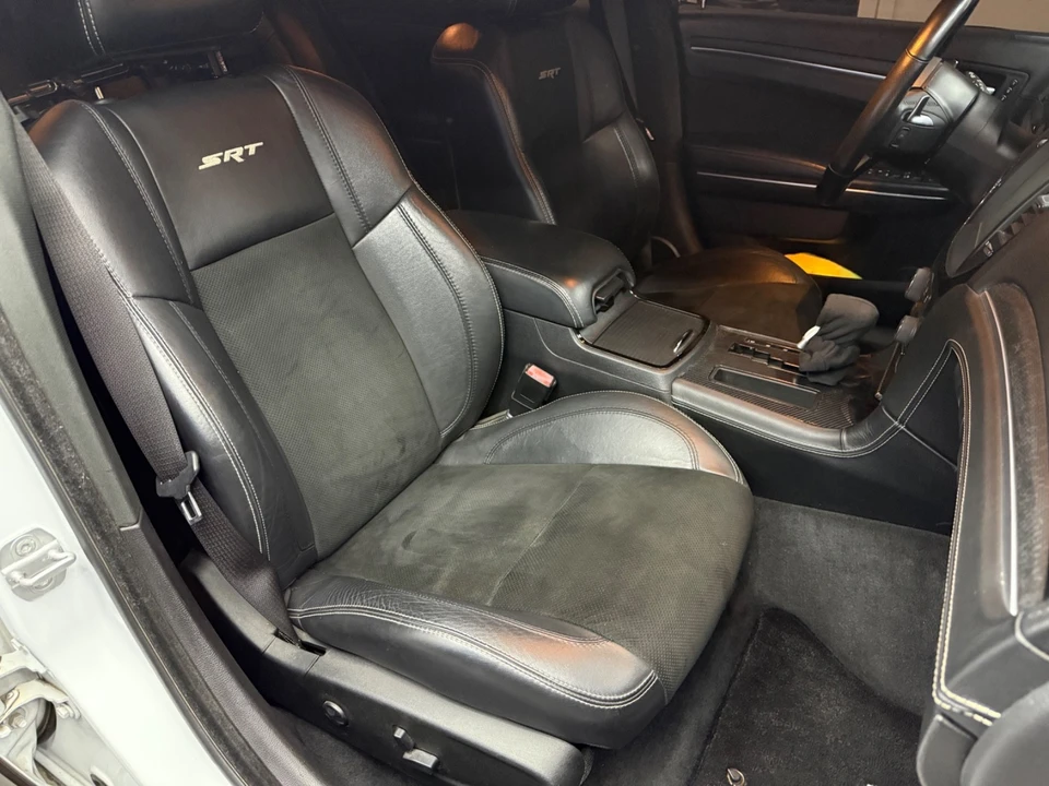 2012 Chrysler 300 (2005-2023) - Image 7 of 21