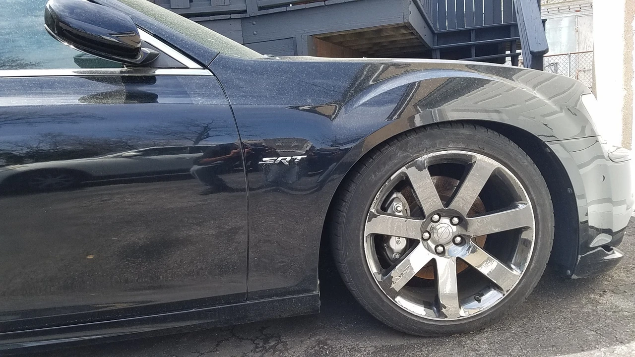 2012 Chrysler 300 (2005-2023) - Image 3 of 21