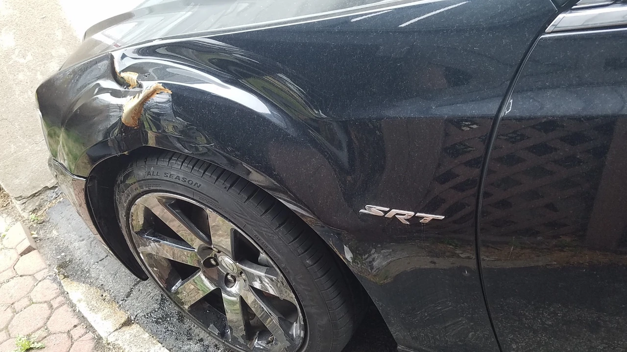 2012 Chrysler 300 (2005-2023) - Image 17 of 21