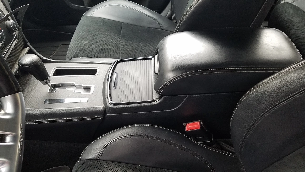 2012 Chrysler 300 (2005-2023) - Image 20 of 21