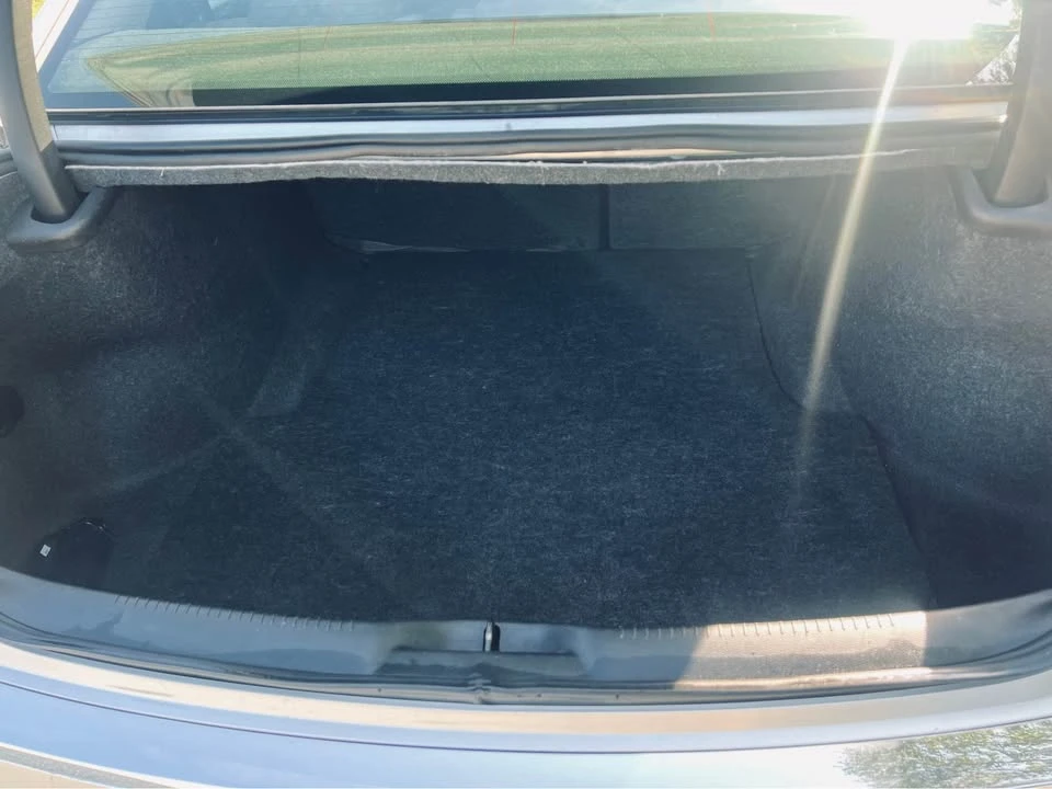 2012 Chrysler 300 (2005-2023) - Image 10 of 10