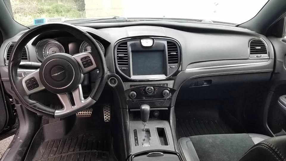 2012 Chrysler 300 (2005-2023) - Image 14 of 20
