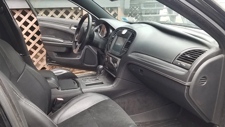 2012 Chrysler 300 (2005-2023) - Image 16 of 20