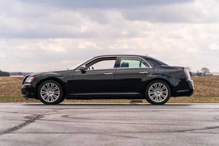 2012 Chrysler 300 (2005-2023) - Image 2 of 23