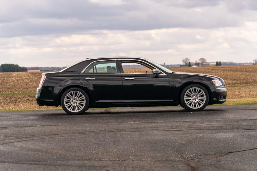 2012 Chrysler 300 (2005-2023) - Image 12 of 23