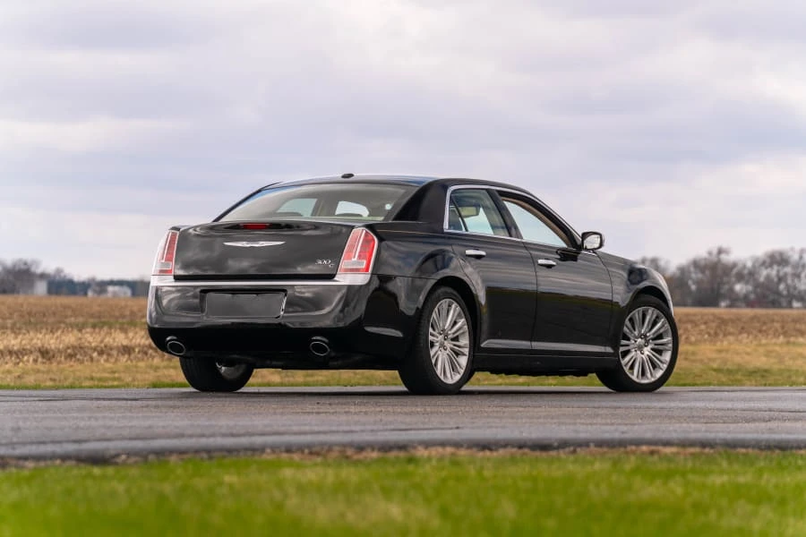 2012 Chrysler 300 (2005-2023) - Image 3 of 23