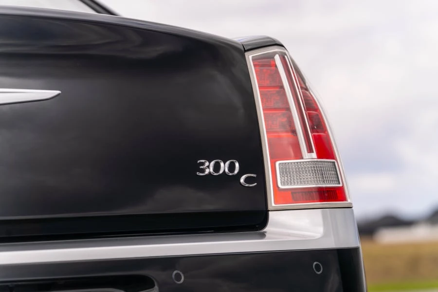 2012 Chrysler 300 (2005-2023) - Image 11 of 23