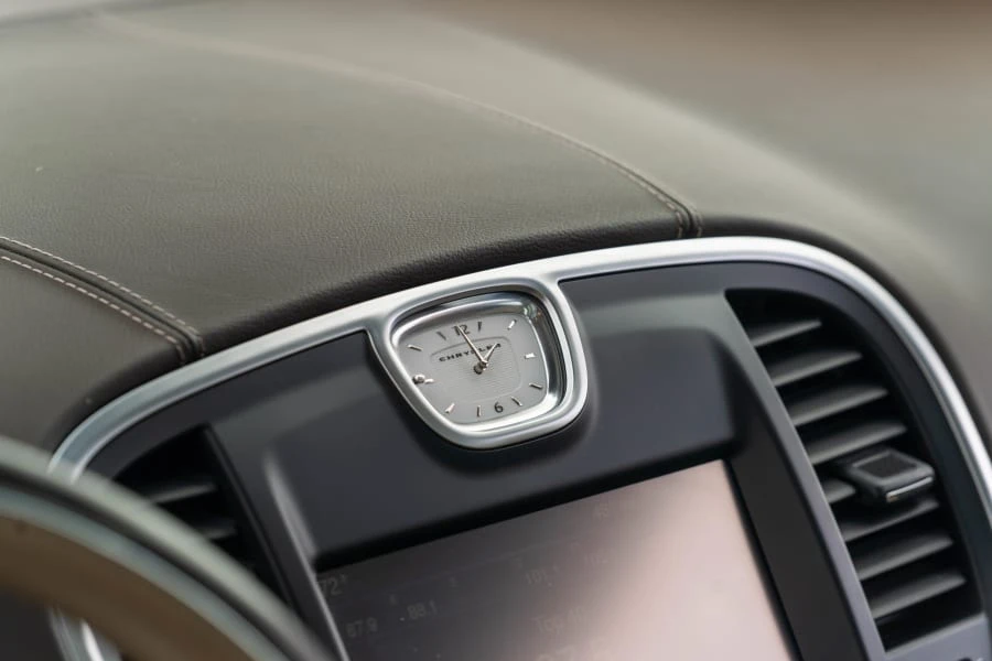 2012 Chrysler 300 (2005-2023) - Image 17 of 23