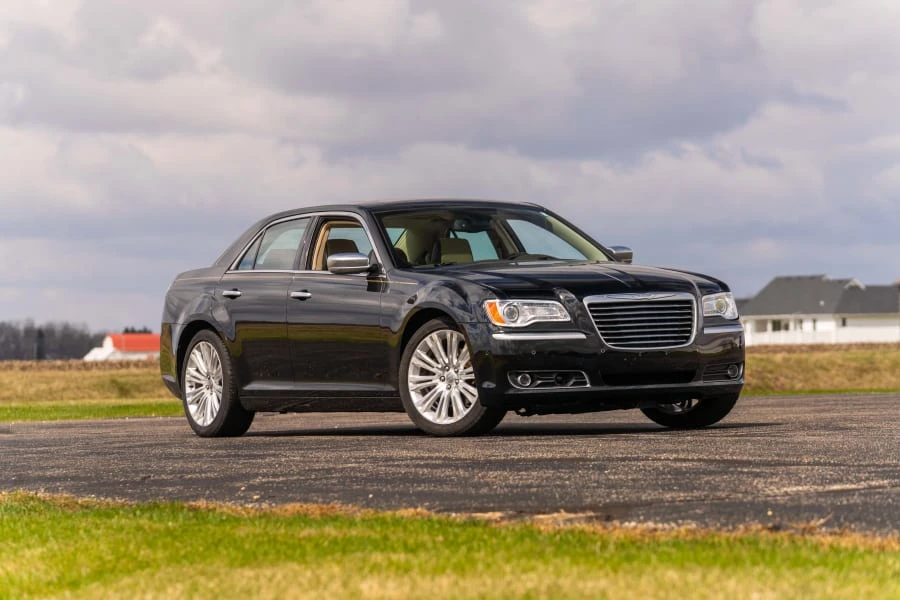 2012 Chrysler 300 (2005-2023) - Image 7 of 23