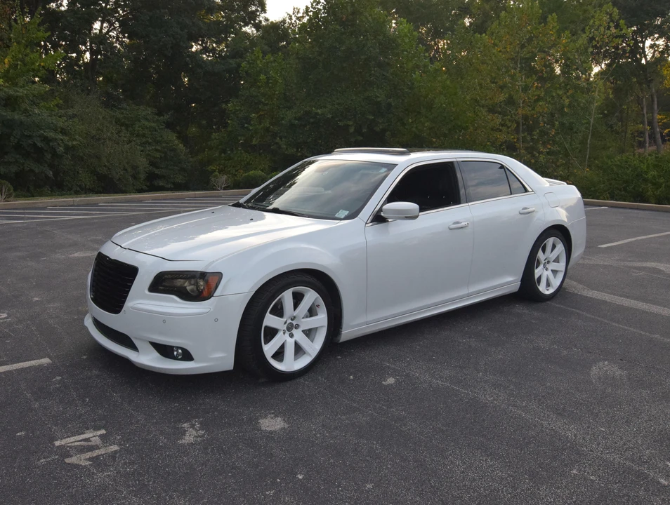 2012 Chrysler 300 (2005-2023) - Image 6 of 31