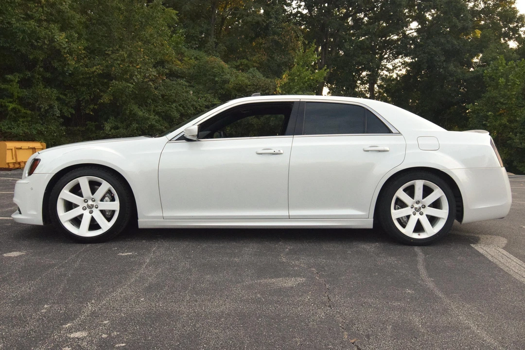 2012 Chrysler 300 (2005-2023) - Image 3 of 31
