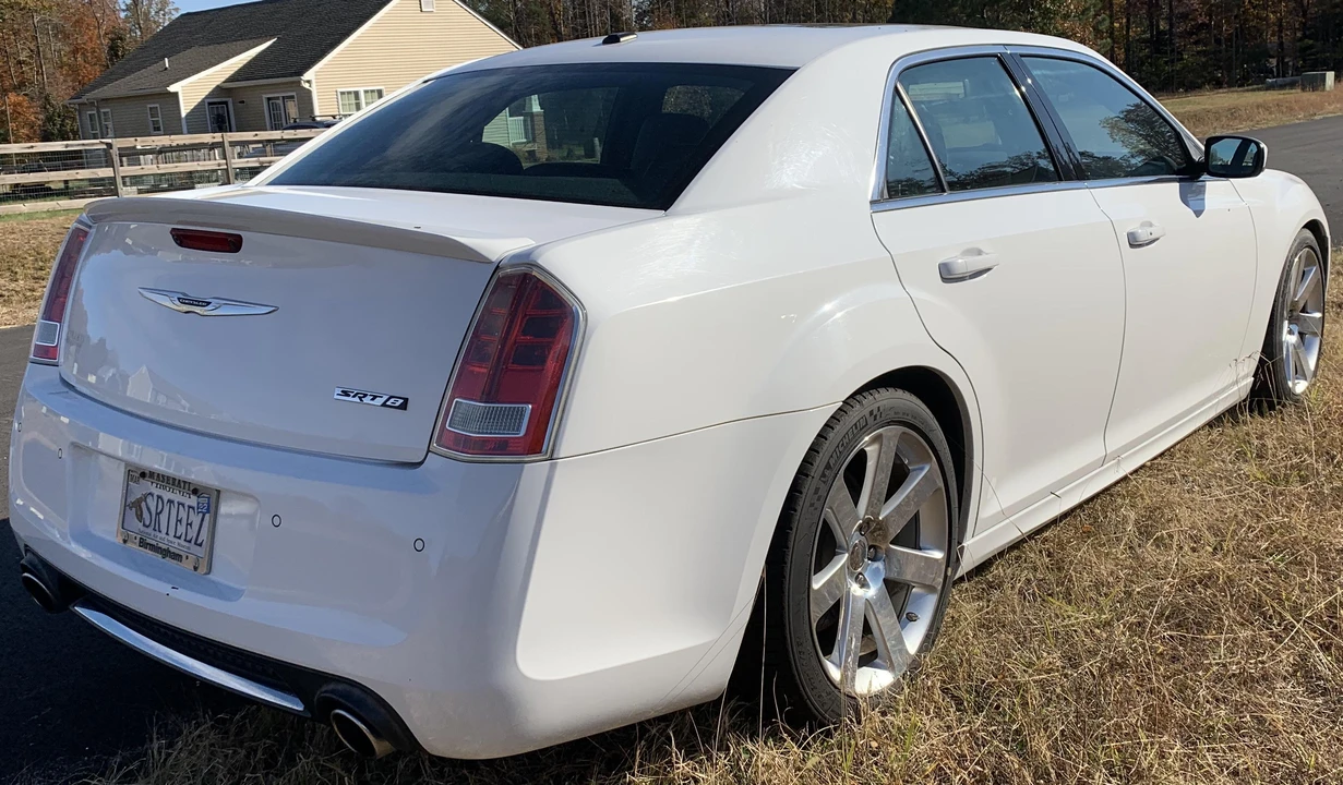 2012 Chrysler 300 (2005-2023) - Image 23 of 31