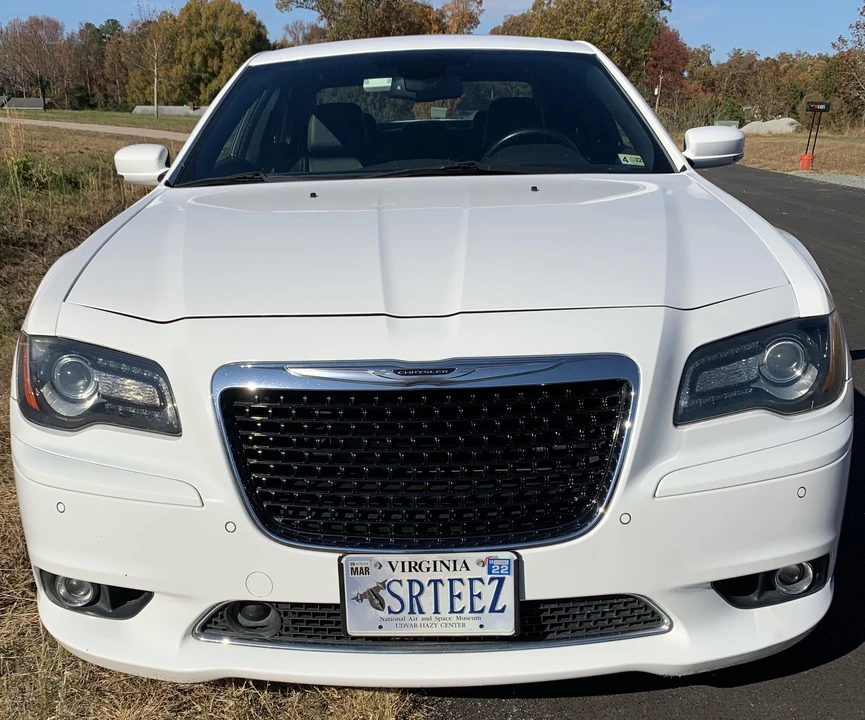 2012 Chrysler 300 (2005-2023) - Image 8 of 31