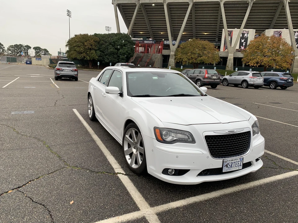 2012 Chrysler 300 (2005-2023) - Image 28 of 31