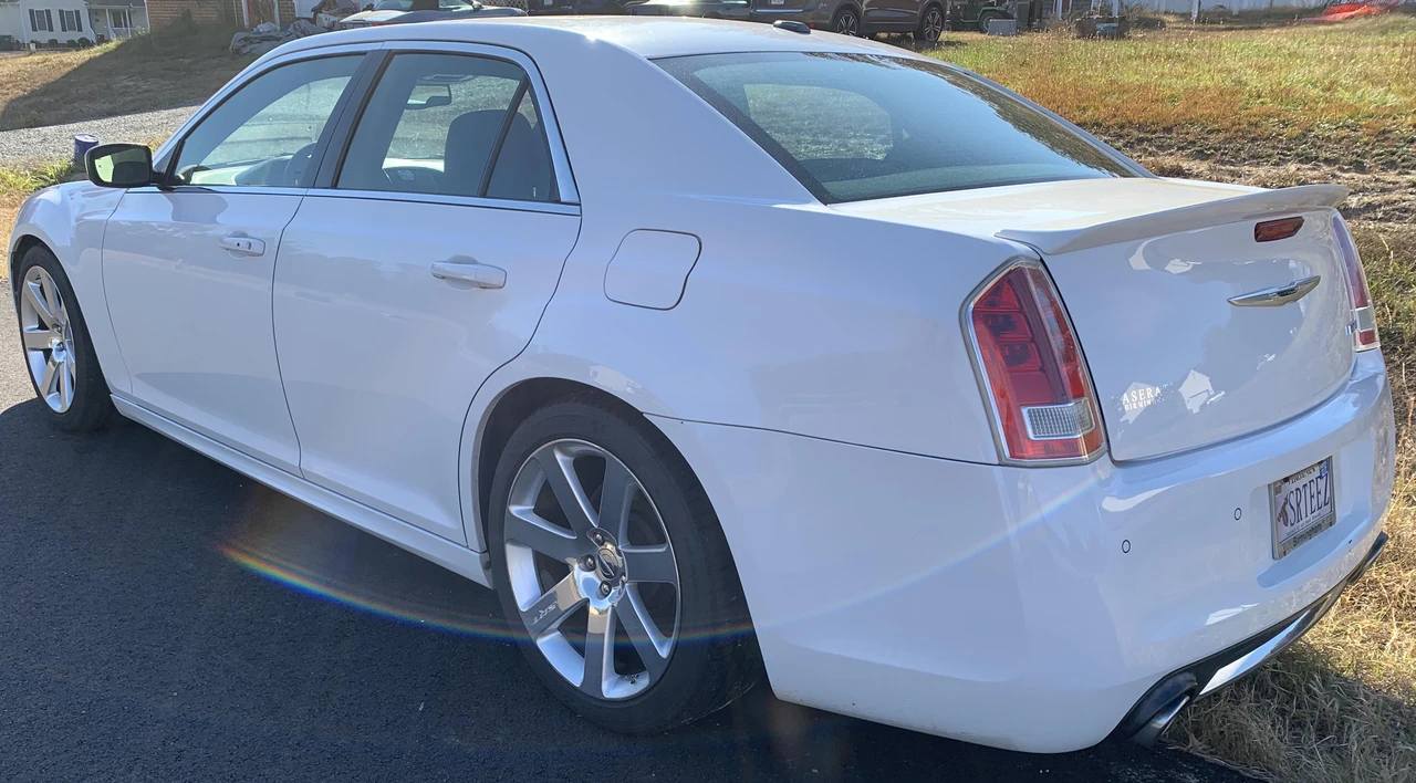 2012 Chrysler 300 (2005-2023) - Image 16 of 31