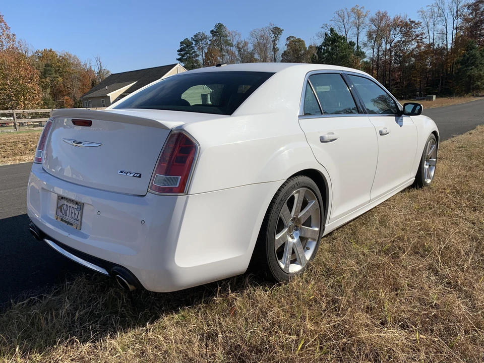 2012 Chrysler 300 (2005-2023) - Image 22 of 31