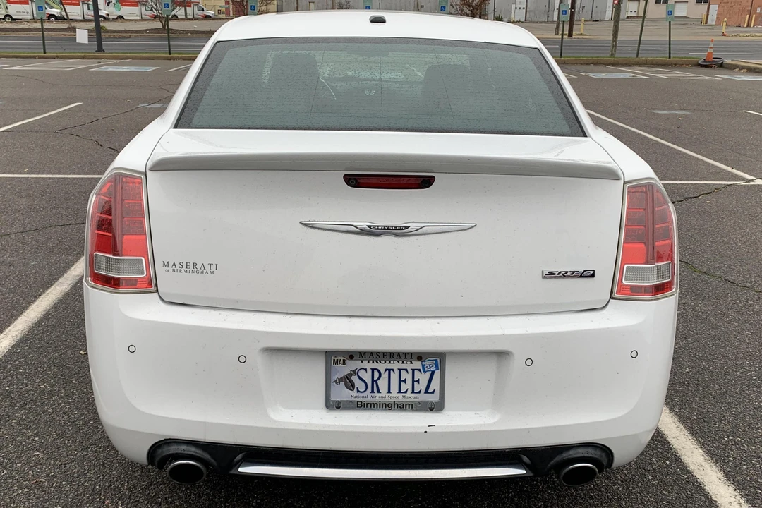 2012 Chrysler 300 (2005-2023) - Image 5 of 31