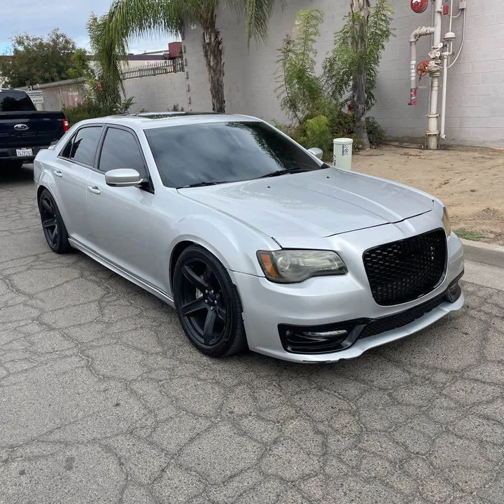 2012 Chrysler 300 (2005-2023) - Image 6 of 11