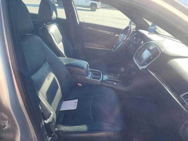 2012 Chrysler 300 (2005-2023) - Image 7 of 10