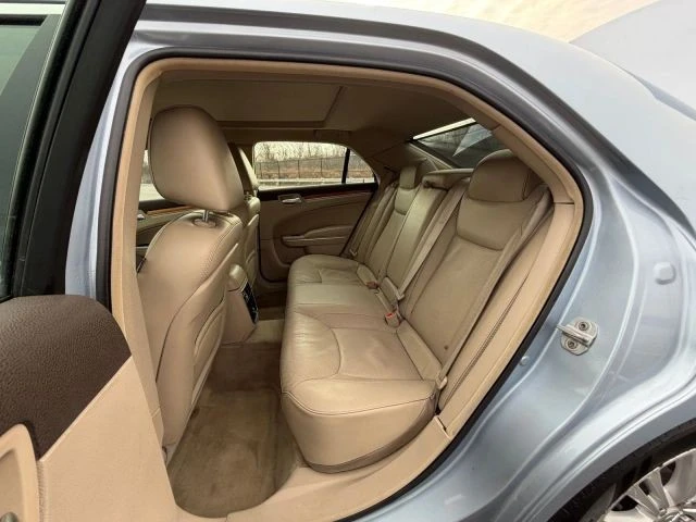 2012 Chrysler 300 (2005-2023) - Image 10 of 12