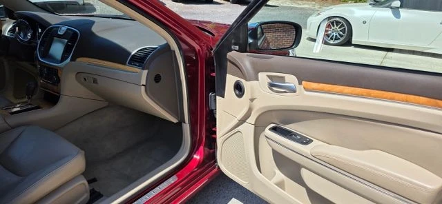 2012 Chrysler 300 (2005-2023) - Image 14 of 19